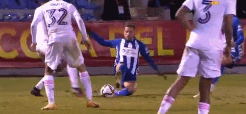 曼城主场7-0大胜伯恩茅斯